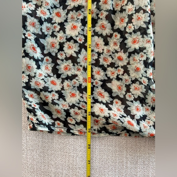 NWT Xhilaration Tie Front Floral Peasant Button Down Top. Size Medium. - Picture 10 of 11